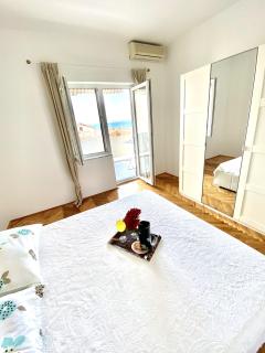 Apartment Metajna 4121b - 1