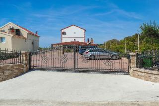 Apartments with swimming pools Caska, Pag - 4109 - Novalja - 2