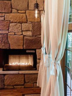 Cricket Hill Treehouse by Amish Country Lodging - Millersburg - 2