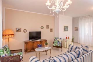 Seaside apartments with a swimming pool Jelsa, Hvar - 2067 - 1