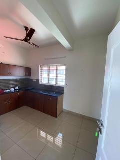 Solo Simrin Arcade Kadavanthra - 1