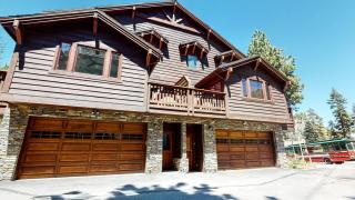Grayfox 2 Pet-Friendly, 5-Star with Private Hot Tub, 2 Car Garage and Prime Location condo - Mammoth Lakes - 9