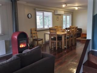 Beautiful Dutch Barn style country house in Merrijig (base of Mt Buller). - Merrijig - 6