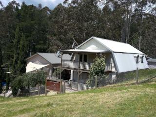 Beautiful Dutch Barn style country house in Merrijig (base of Mt Buller). - Merrijig - 7
