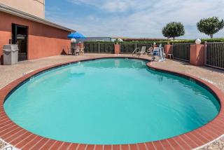 Super 8 by Wyndham Fort Worth North - Fort Worth - 7