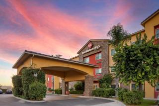 Best Western Plus Wasco Inn & Suites - Wasco - 0