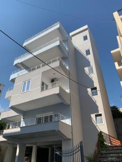 Salt life Apartments - Sarandë - 9