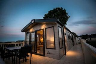 Holly van- Executive van with stunning views across the bay - 9
