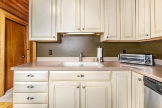 Alpina Cabin - Girdwood - 1