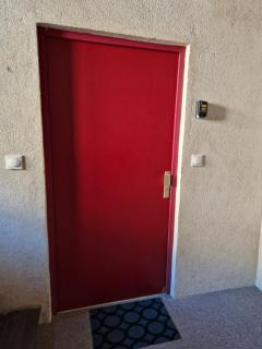 Le Saint Jean et son parking privée - 2