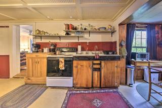 Pet-Friendly Roxbury Farmhouse on 350 Acres! - Roxbury - 9