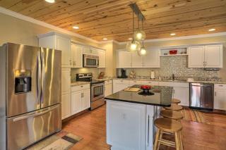 Cheerful Tiffin Digs in the Heart of Downtown - Tiffin - 9