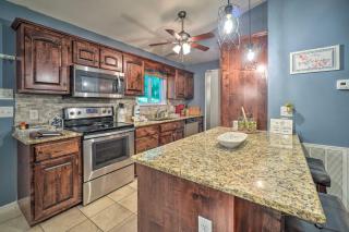 Peaceful Sevierville Home with Private Hot Tub! - Sevierville - 4
