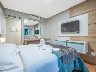 2 SUITE, 1 DORMITORIO EM MEIO A MATA ARAUCARIA A 1,5 Km Centro, ALTOS DE GRAMADO - Gramado - 4