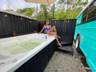 BusHotel Puerto Viejo with private Hot Tube very close to town - Puerto Viejo - 0