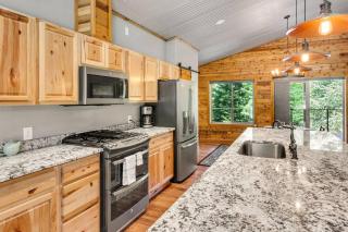 Cowlitz Manor House - Packwood - 2