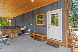 Cowlitz Manor House - Packwood - 1