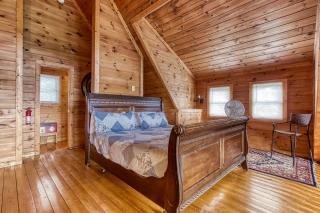 Alone At Last- Hot Tub, Cozy Cabin Retreat in the Smokies - 7