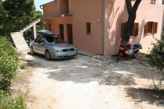 Apartments by the sea Sveta Nedilja, Hvar - 4609 - 1