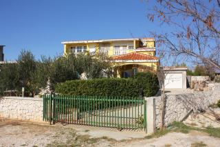 Apartments with parking spaces Rtina - Stosici, Zadar - 5881 - Ražanac - 0