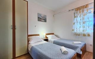 Apartments by the sea Basina, Hvar - 5699 - Vrbanj - 1