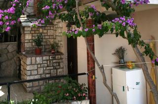 Apartments and rooms with parking space Hvar - 4613 - 2