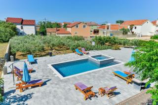 Family friendly apartments with a swimming pool Privlaka, Zadar - 5762 - Privlaka - 6