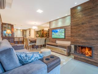 2 SUITE, 1 DORMITORIO EM MEIO A MATA ARAUCARIA A 1,5 Km Centro, ALTOS DE GRAMADO - Gramado - 0