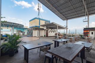 RedDoorz Premium near Bandung Station - Bandung - 8