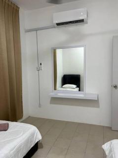OrchidVilla Homestay at Southville Apartment - Kampong Parit - 3