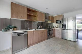 Private Holiday Home With Rain Forest Creek View - 5