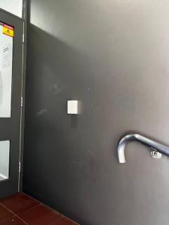 410 /247 studio gouger st Ex hotel room in city - Adelaide - 3