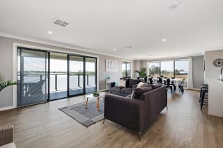 33 Jefferson Court, Wellington East - Wellington East - 5