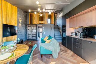 LOFT EN VILLE - Duplex Terrasse coeur historique avec vue dégagée & Parking souterrain Offert - La Ciotat - 7