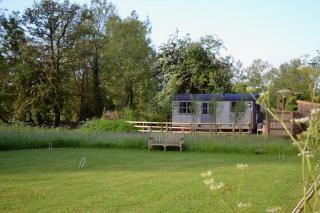Large Luxury Shepherds Hut with Hot Tub nr Bath - 8