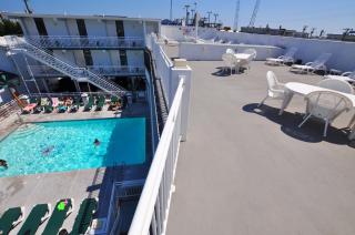 Riviera Resort & Suites - Wildwood - 4