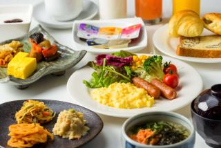SureStay Plus Hotel by Best Western Shin-Osaka - Osaca - 4