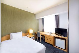 SureStay Plus Hotel by Best Western Shin-Osaka - Osaca - 2