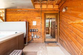 Private Hot Tub Overlooking Pikes Peak - 1