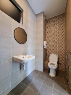 Room @ Lorong Kelawai near to Gurney Paragon - George Town - 3