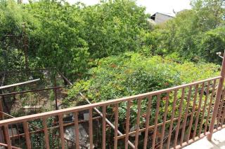 Large, sunny 2nd floor with separate enterance. - 8