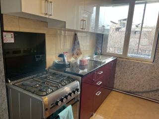 Large, sunny 2nd floor with separate enterance. - 4