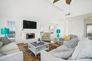 Destin Beach House - Happy Harbor House by Panhandle Getaways - Destin - 6
