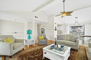 Destin Beach House - Happy Harbor House by Panhandle Getaways - Destin - 3