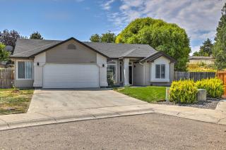 Quiet Nampa Home with Game Room and Hot Tub! - 0