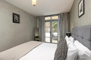 PenthouseStays nr Notting Hill - Luxury 2 Bedroom King Bed Apartment - near Portobello Road - 1