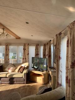 Immaculate 2-Bed Lodge in Monreith - 5