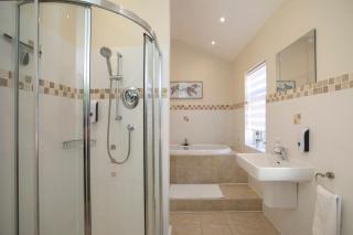 Spring Villa - Leicester - 1