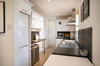 Spring Villa - Leicester - 5