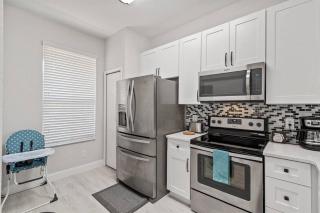 Newly Remodeled 4BD/4BA Townhouse-Regal Palms Resort Near Disney - Davenport - 5